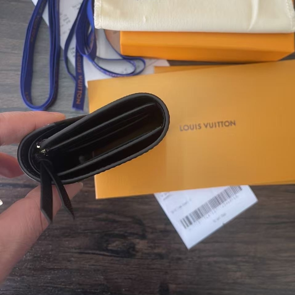 Louis Vuitton Monogram Victorine Wallet - Picture 7 of 12